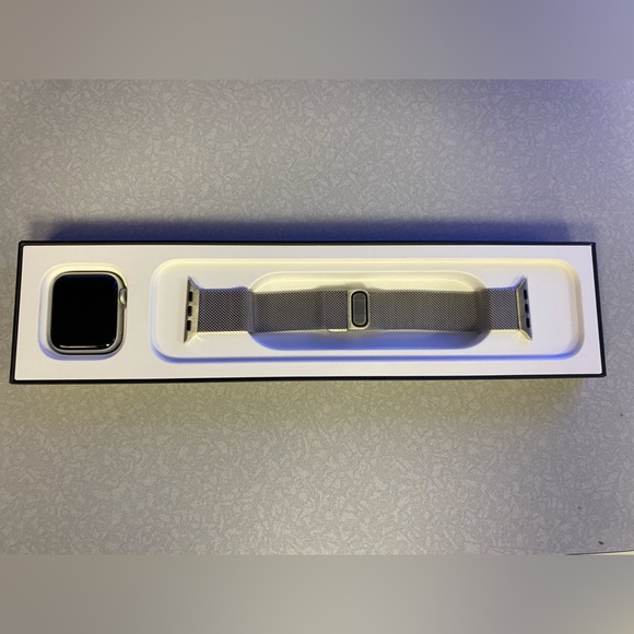 Apple watch Nike S6 40 mm - Picture 1 of 1